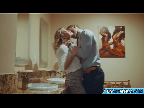 ❤️ Όταν μια πλούσια ξανθιά σε αποπλανεί σε μια δημόσια τουαλέτα ️❌ στο el.xxxtophd.ru ❌️